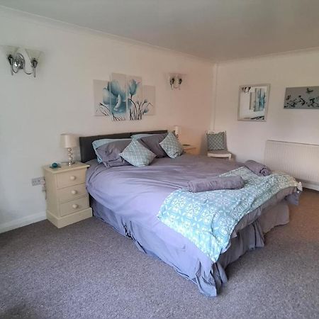 فيلا Westbury House روتشفورد المظهر الخارجي الصورة